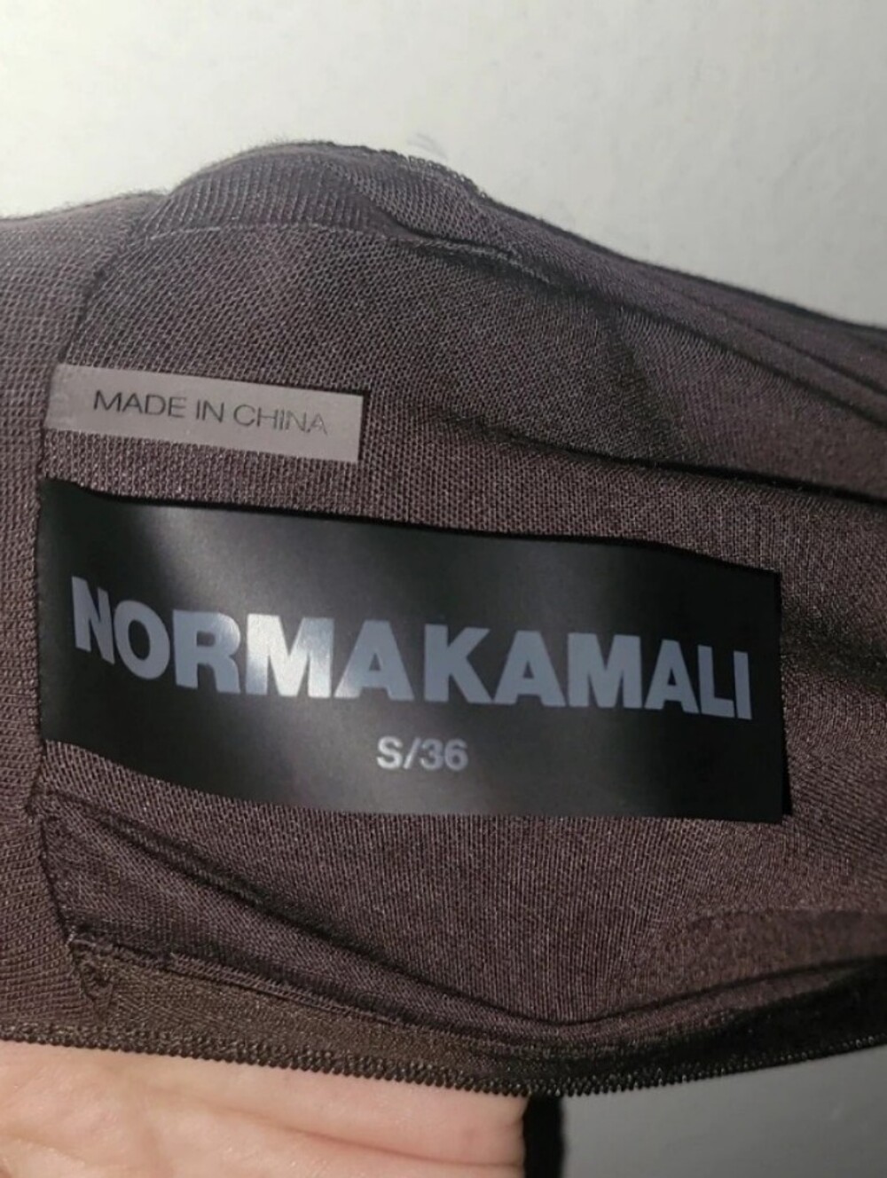 Norma Kamali Turtle Top - Picture 5 of 7